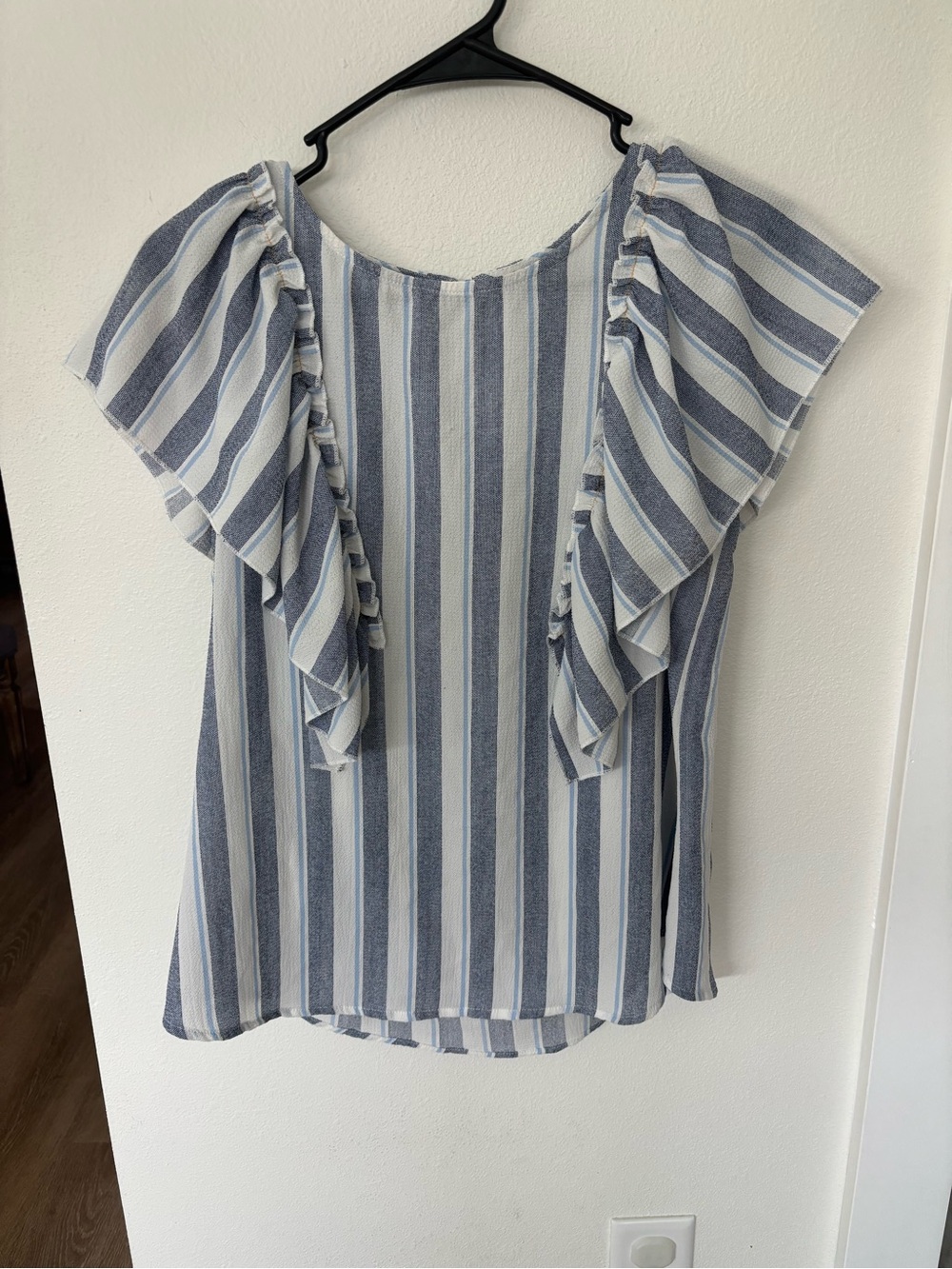 gimmicks by BKE Blue & White Striped Ruffle Sleeve Top